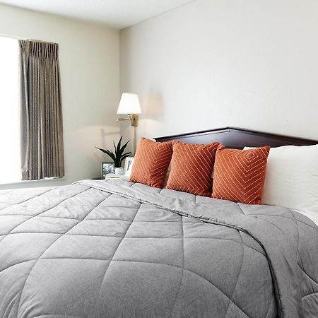 Intown Suites Extended Stay Greensboro Nc - Lanada Eksteriør bilde