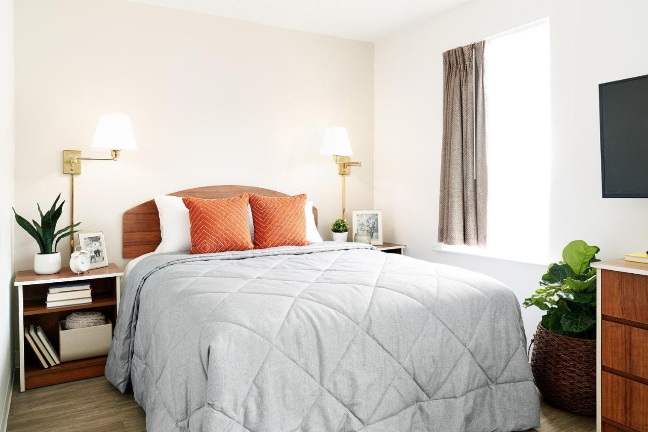 Intown Suites Extended Stay Greensboro Nc - Lanada Eksteriør bilde