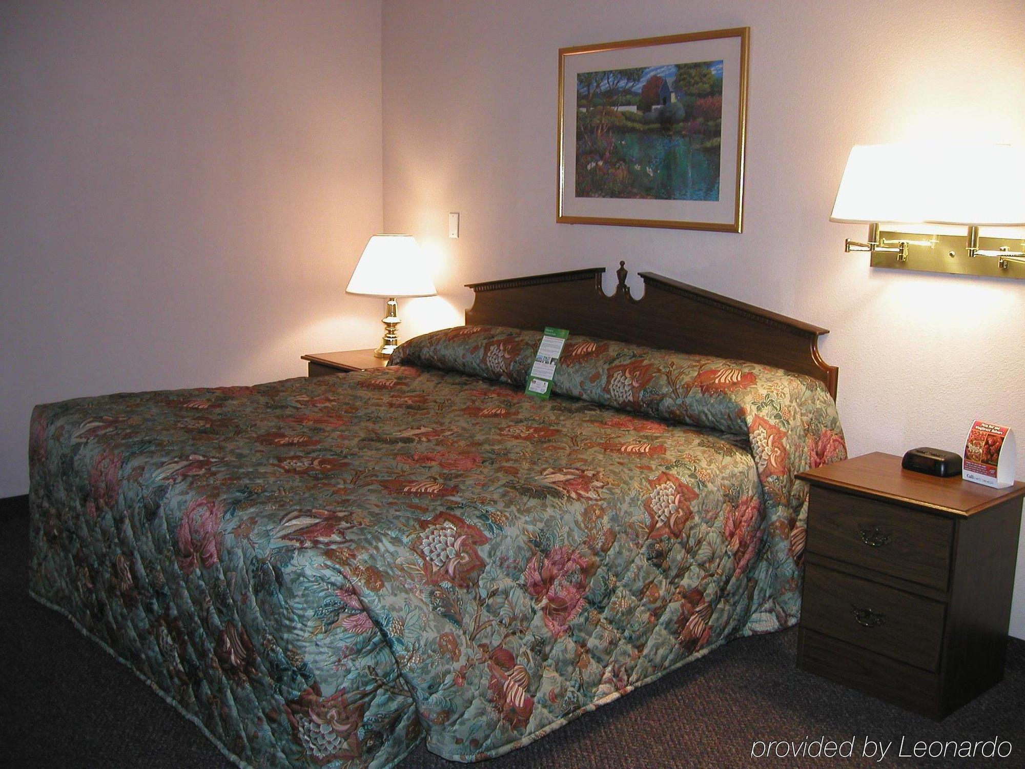 Intown Suites Extended Stay Greensboro Nc - Lanada Rom bilde