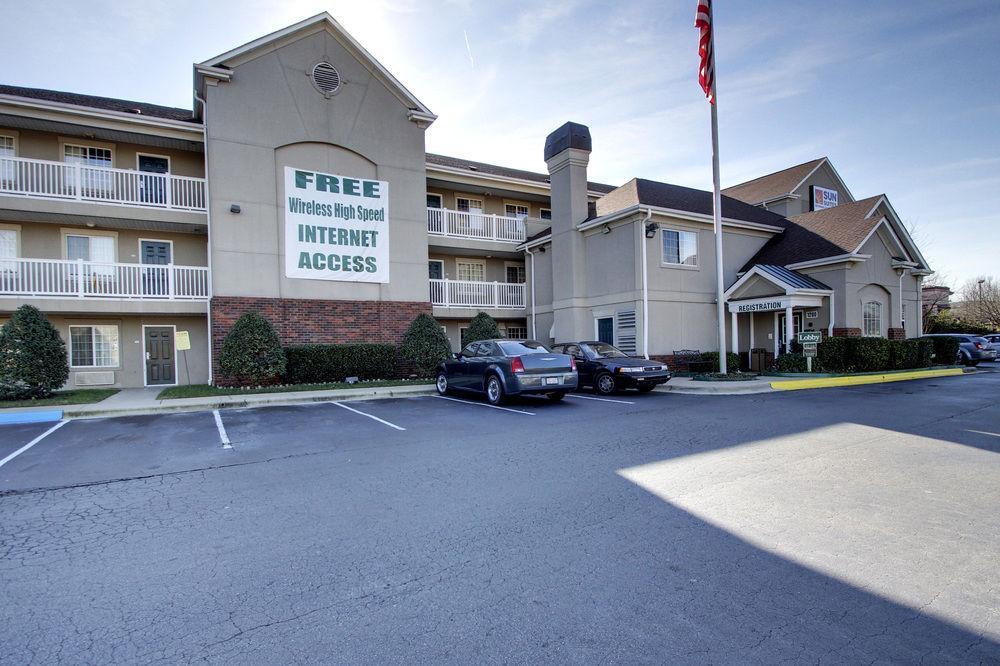 Intown Suites Extended Stay Greensboro Nc - Lanada Eksteriør bilde