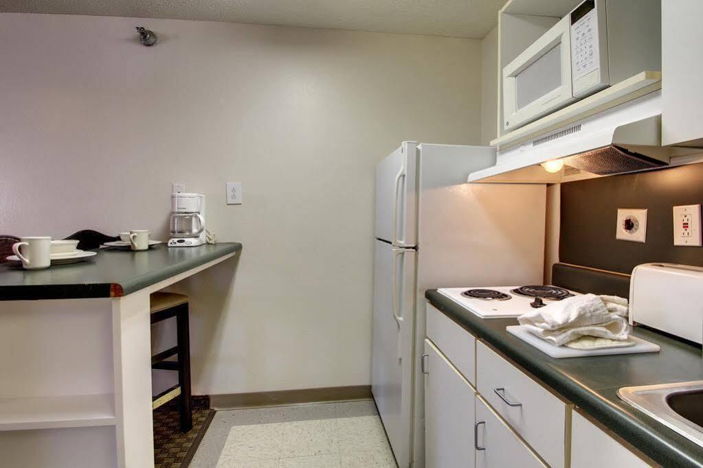 Intown Suites Extended Stay Greensboro Nc - Lanada Eksteriør bilde