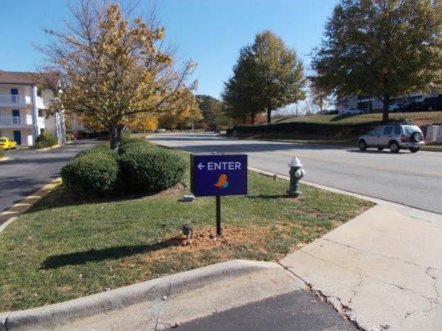 Intown Suites Extended Stay Greensboro Nc - Lanada Eksteriør bilde